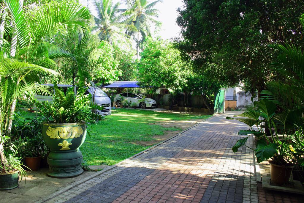 Green Land Guest House Пинавала Екстериор снимка