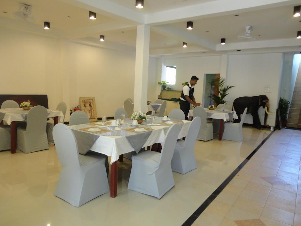 Green Land Guest House Пинавала Екстериор снимка