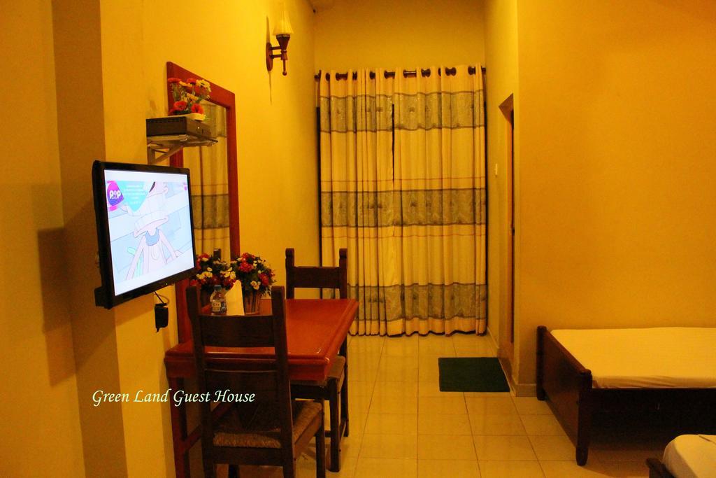 Green Land Guest House Пинавала Екстериор снимка
