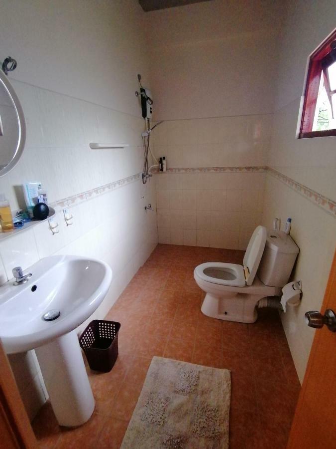 Green Land Guest House Пинавала Екстериор снимка