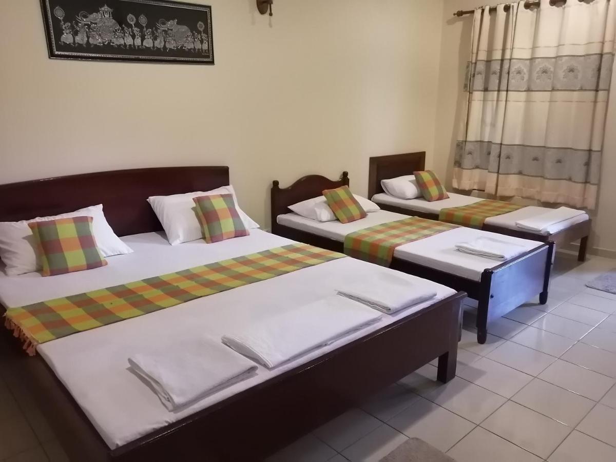 Green Land Guest House Пинавала Екстериор снимка
