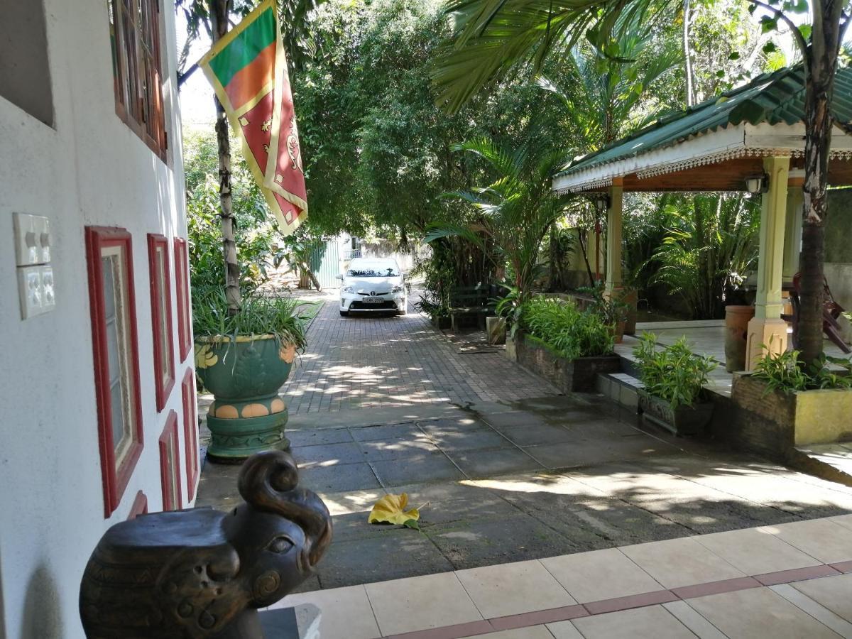 Green Land Guest House Пинавала Екстериор снимка